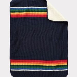 NWT Pendleton Crater Lake Stroller Blanket